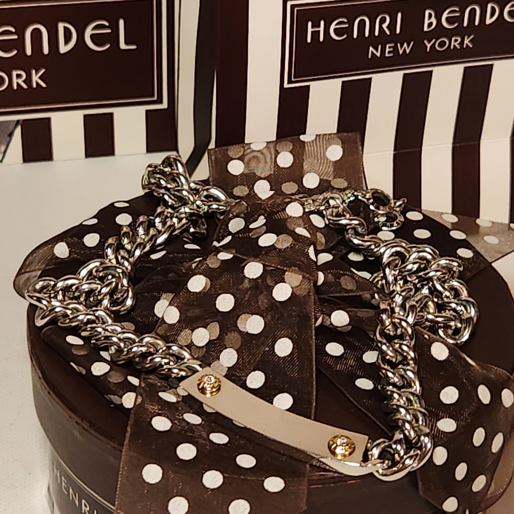 Henri Bendel Id Necklace 138$
